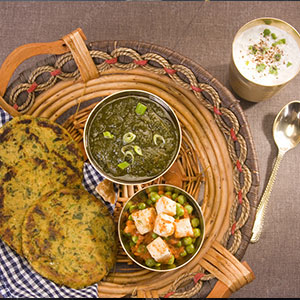 Makki ki roti , Saag with Lassi